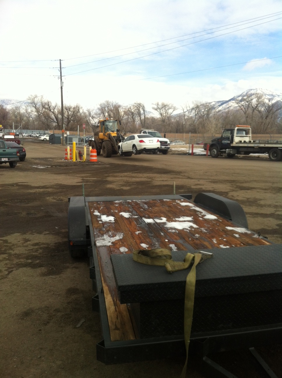 Salvage Acura RL Loading